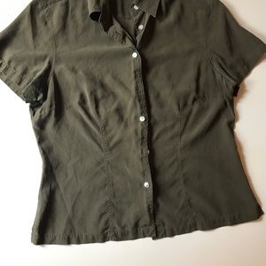 Gorgeous Hunter Green Dalia Button Down Short Sleeve Blouse